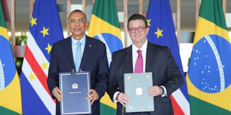 Brasil e Cabo Verde assinam acordo histórico para ampliar direitos de trabalhadores imigrantes