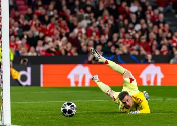 Real Madrid vence Benfica por 1 a 0 na Champions; com golaço de Vini Jr. e com denúncia de racismo