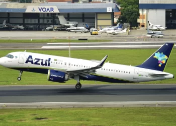 Azul fecha acordo de 200 milhões de dólares com American e United Airlines