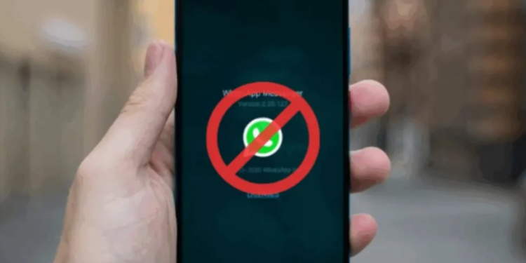 Rússia bloqueia WhatsApp e passa a recomendar app estatal