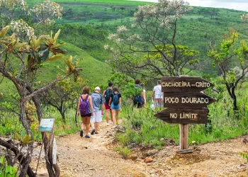 Turismo ecológico cresce no Brasil em 2026 e impulsiona hotelaria sustentável