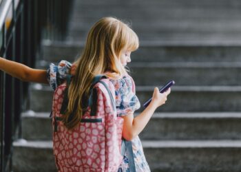 Portugal avalia proibição de redes sociais para menores de 16 anos