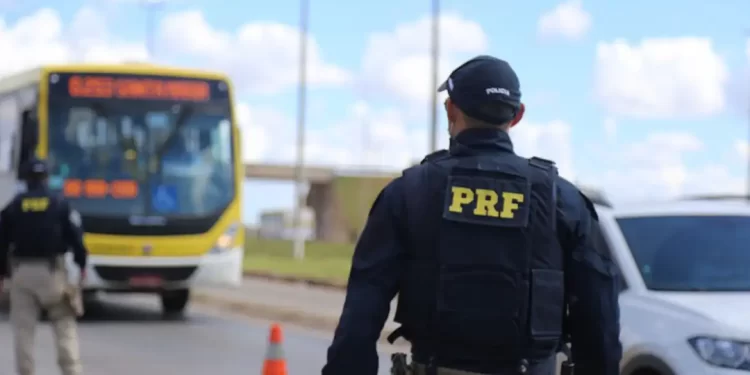 PRF inicia Operação Carnaval 2026 com reforço na fiscalização das rodovias federais