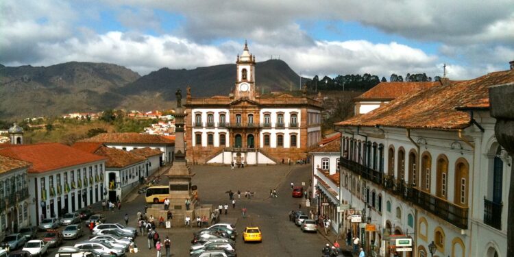 Minas Gerais atrai turistas em 2026 com crescimento na hotelaria, eventos culturais e roteiros de ecoturismo