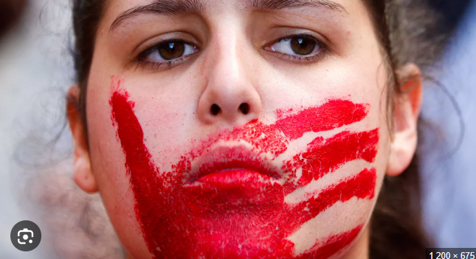 Brasil reforça apoio a mulheres vítimas de violência no exterior