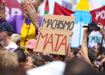 Polícia Federal investiga vídeos no TikTok que incentivam violência contra mulheres