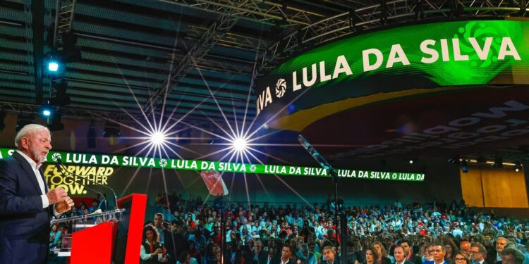Lula cobra coerência da esquerda e critica avanço da extrema-direita em discurso na Espanha