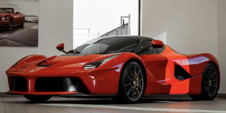 Ferrari surpreende mercado ao revelar preço de seu primeiro carro elétrico