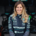 Primeira mulher em quase 50 anos pilota carro da Mercedes na Fórmula 1