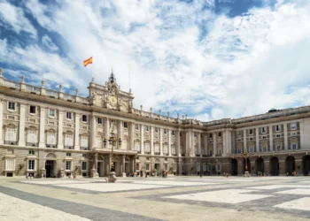 Espanha inicia regularização de imigrantes e pode beneficiar até 500 mil pessoas