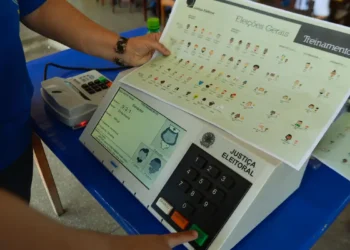 Prazo para tirar ou regularizar título de eleitor termina nesta quarta-feira  de maio