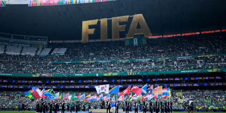 Quem é a repórter brasileira que denunciou ter tido o cabelo revirado na imigração dos EUA durante cobertura da Copa