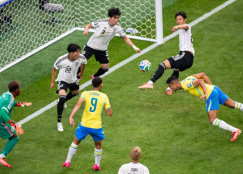 Brasil vira sobre o Japão nos acréscimos, vence por 2 a 1 e garante vaga nas oitavas