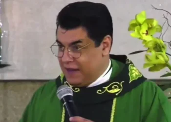 Padre cancela casamento após identificar sinais de relacionamento abusivo em Minas Gerais