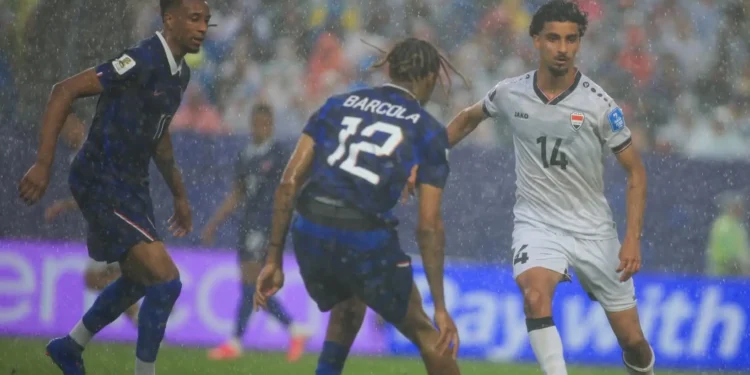 Depois de chuva e pausa, França de Mbappé não dá chances ao Iraque