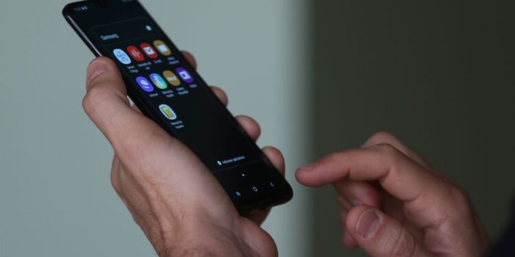 Internet por cabos submersos já conecta mais de 6 milhões de moradores na Região Norte