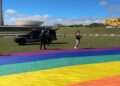 Polícia legislativa proíbe bandeira LGBTQIA+ em gramado do Congresso Nacional