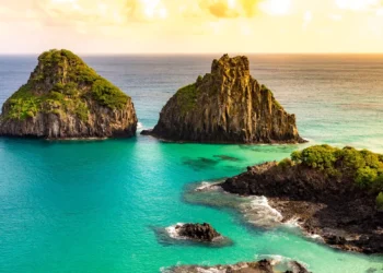 Duas praias brasileiras entram para a lista das 50 melhores do mundo em 2026; veja quais são