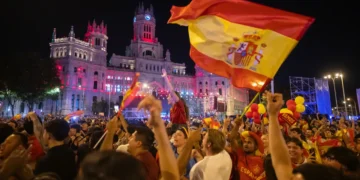 Espanha é recebida por multidão em Madri após conquistar a Copa do Mundo de 2026