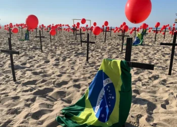 Exposição no Rio de Janeiro revisita a pandemia de covid-19 e propõe reflexão sobre o futuro