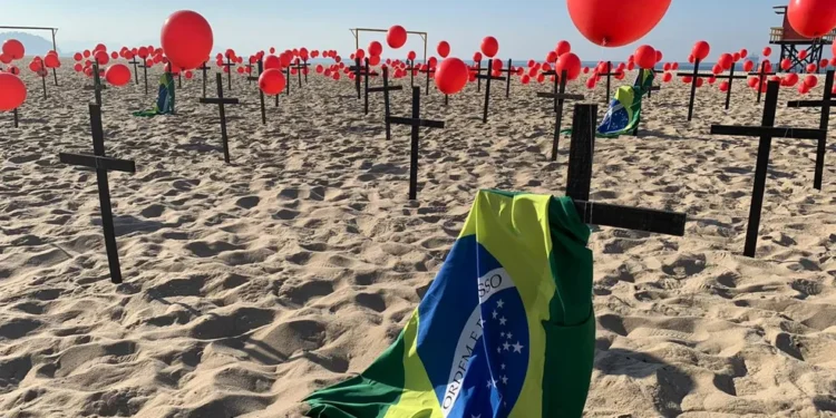 Exposição no Rio de Janeiro revisita a pandemia de covid-19 e propõe reflexão sobre o futuro