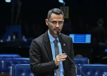 Cleitinho larga na frente mas disputa pelo Governo de Minas ainda está aberta