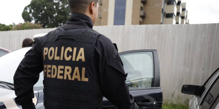 Polícia Federal prende 44 pessoas em operação nacional contra abuso sexual infantil nesta quarta-feira