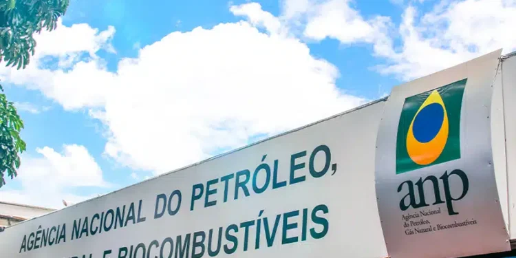 ANP aplicou R$ 200 milhões em multas por alta abusiva de combustíveis