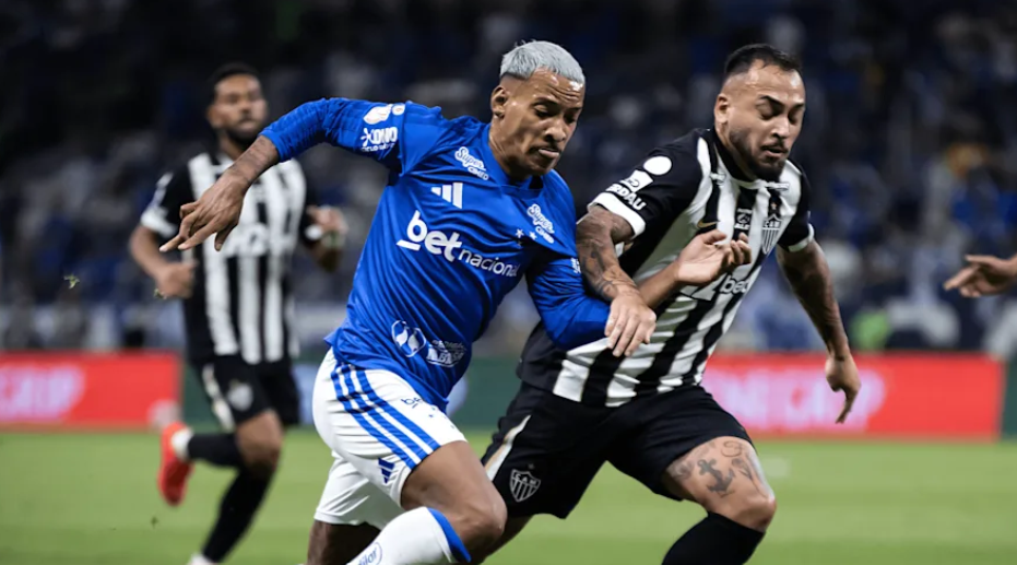 Atlético-MG vence Cruzeiro de virada e elimina rival da Copa do Brasil