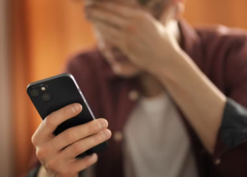 Novo golpe no WhatsApp promete R$ 1.050 e pode roubar dados de brasileiros
