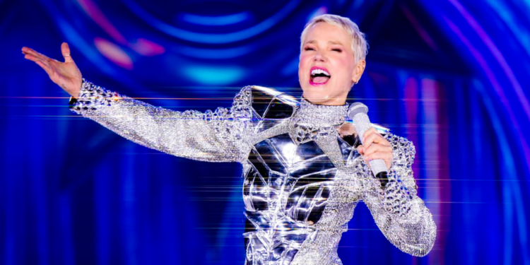 Xuxa leva “O Último Voo da Nave” para Curitiba após estreia histórica em São Paulo