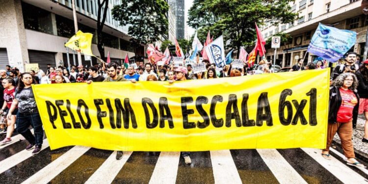 Fim da escala 6×1 avança no Senado e pode mudar jornada de trabalho no Brasil