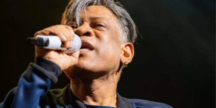 Ex-vocalista da Calcinha Preta, Rogério Valença morre aos 55 anos enquanto aguardava transplante