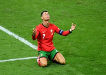 Cristiano Ronaldo supera Messi e é eleito o melhor vencedor da Bola de Ouro de todos os tempos