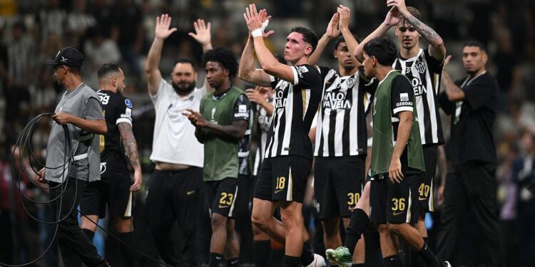 Atlético-MG supera derrota no Uruguai, elimina o Torque e chega à final da Sul-Americana