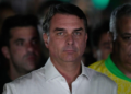 Flávio Bolsonaro vai pedir anulação das eleições após vitória de Lula. “Não vou aceitar essa sacanagem”