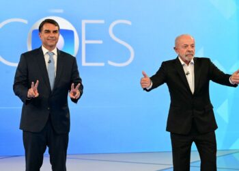 Debate entre Lula e Flávio Bolsonaro termina com troca de acusações