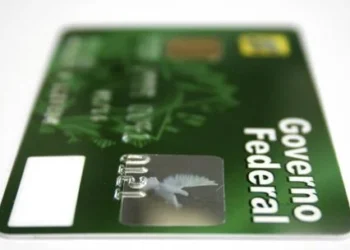 Cartão corporativo do presidente do Brasil: como funciona, quem paga a conta e quem fiscaliza?
