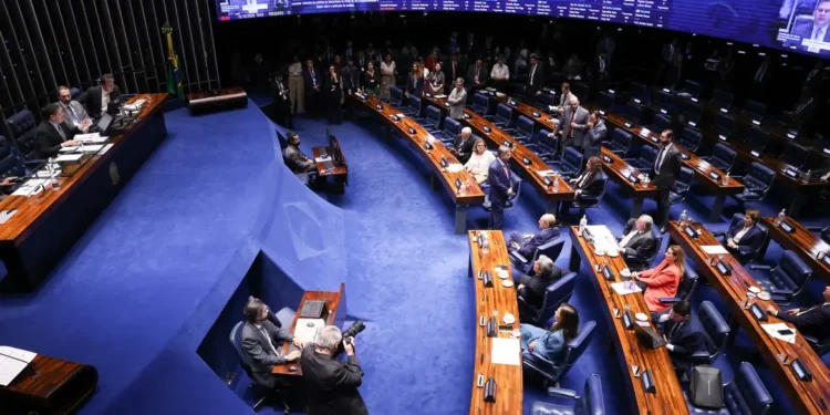Congresso aprova pacote para MEIs com perdão de dívidas e aumento do limite de faturamento